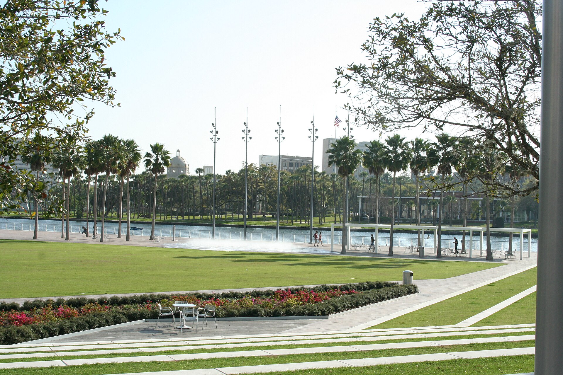 Tampa Riverwalk and Downtown Visitor Guide